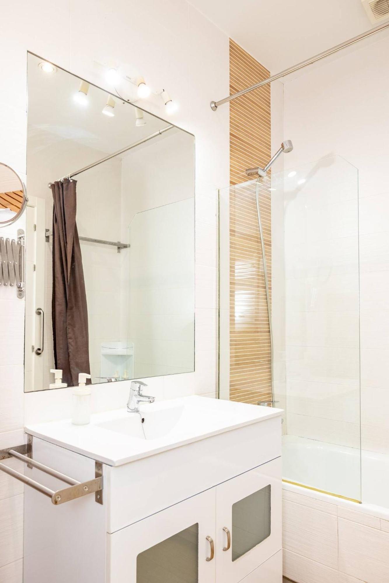 מדריד Modern And Spacious-2Bedrooms 1Bathroom-Malasana מראה חיצוני תמונה